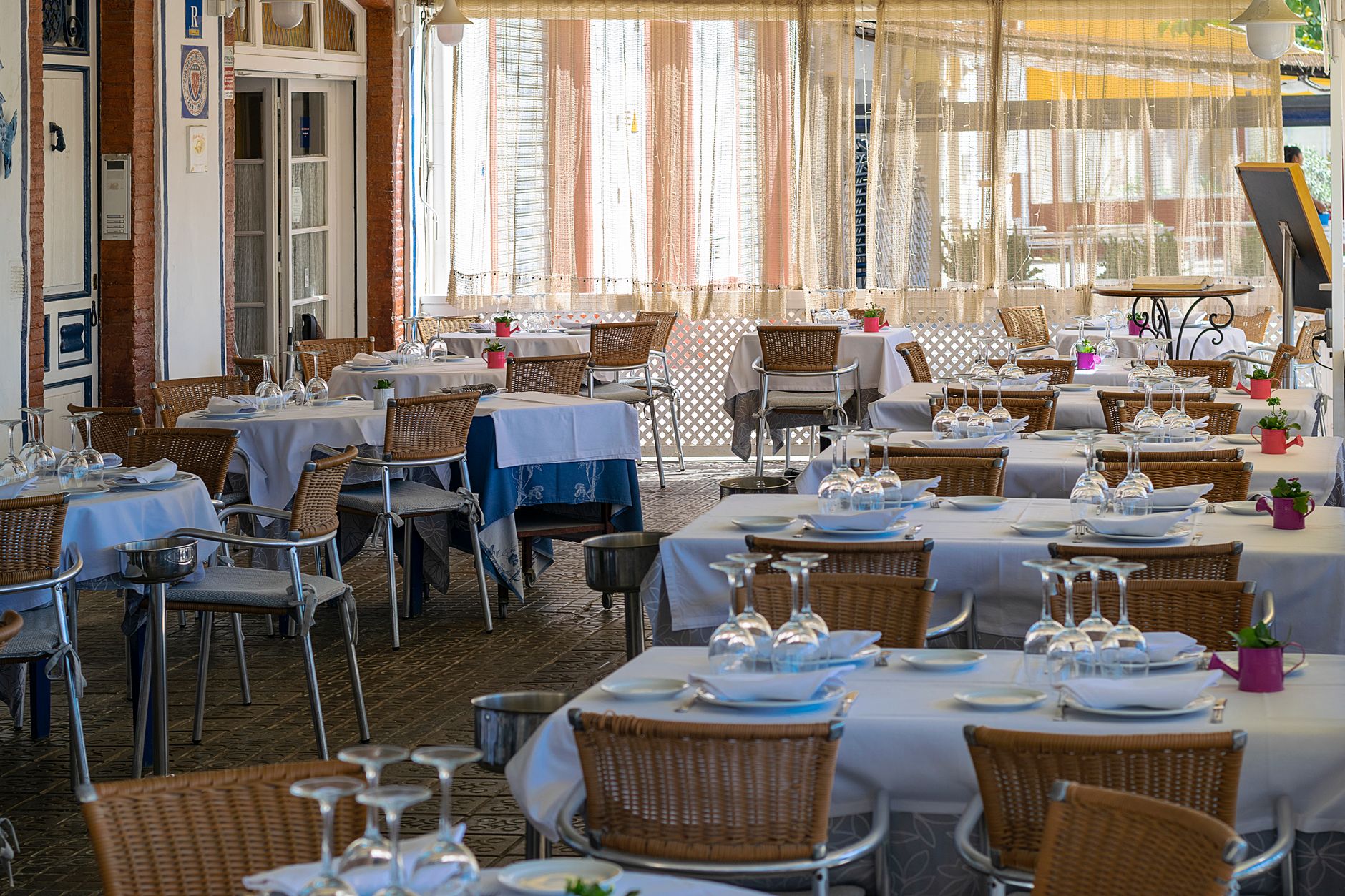 Restaurant service environment